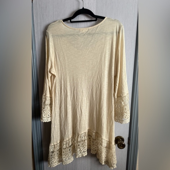 Indigo Soul Cream Lace Hem Tunic – Size XL - Picture 3 of 5